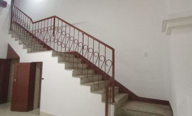 ARRIENDO CASA COMERCIAL BARRIO CENTRO