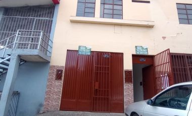 ARRIENDO CASA COMERCIAL BARRIO CENTRO