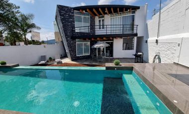 Renta CASA TONATICO por noche con alberca y jacuzzi climatizados muy bien ubicada y para excelente fin de semana en TONATICO EDOMEX
