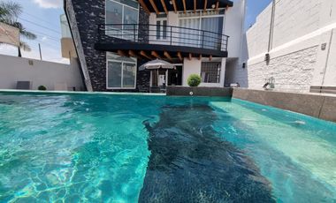 Renta CASA TONATICO por noche con alberca y jacuzzi climatizados muy bien ubicada y para excelente fin de semana en TONATICO EDOMEX