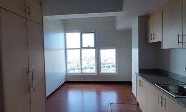 brand new condo unit oriental place rent to own one bedroom with parking slot pio del pillar