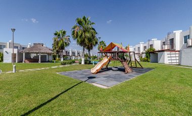 CASA EN VENTA A 15 MINUTOS DE PLAZA AVERANDA, EN CUERNAVACA; MORELOS. ALBERCAS, AMENIDADES.