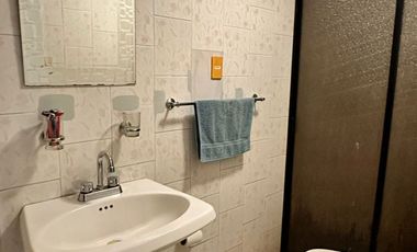 VENTA DE CASA EN ESQUINA CON 5 HABITACIONES