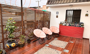 VENTA DE CASA EN ESQUINA CON 5 HABITACIONES