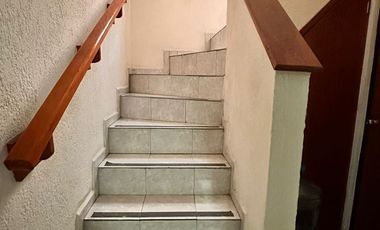 VENTA DE CASA EN ESQUINA CON 5 HABITACIONES