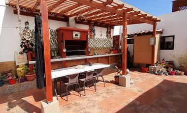 Vendo hermosa Casa Jardines del Sur