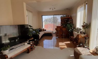 Vendo hermosa Casa Jardines del Sur