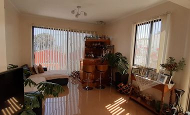 Vendo hermosa Casa Jardines del Sur