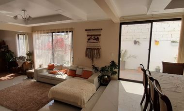 Vendo hermosa Casa Jardines del Sur