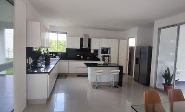 Venta de Casa Condominio bosques de cantabria de la ciudad de neiva