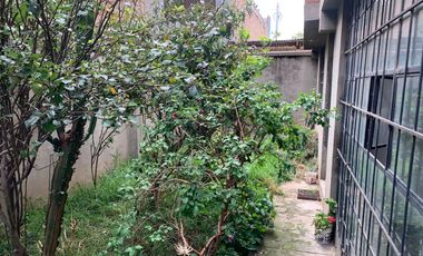 Vendo linda casa de 3 pisos  mas Tienda  -  En esquina  - Pio Pata - Huancayo –