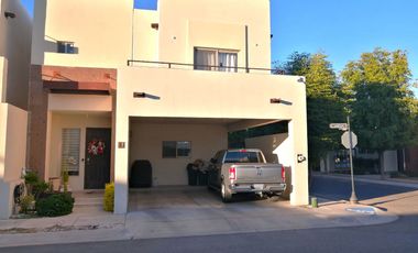 Casa en venta Rivello residencial en Hermosillo área común con alberca