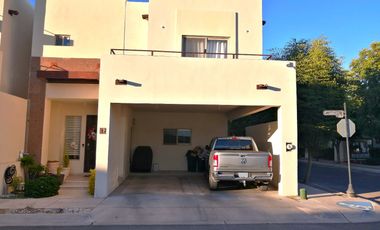 Casa en venta Rivello residencial en Hermosillo área común con alberca