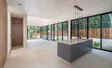 Casa NUEVA en venta de 3 recamaras en Tulum Country Club (Bahía Principe)