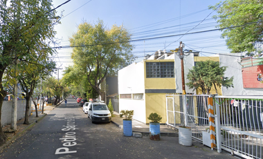 ¡¡¡GRAN OPORTUNIDAD, CASA EN REMATE BANCARIO AL SUR DE LA CDMX, EN UNA DE LAS COLONIAS MÁS TRANQUILAS DE LA METRÓPOLI!!!