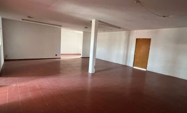 Local comercial con excelente ubicación: Centro, Álvaro Obregón esquina Corregidora por San José