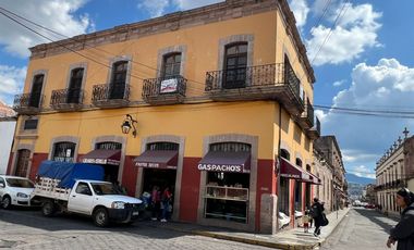 Local comercial con excelente ubicación: Centro, Álvaro Obregón esquina Corregidora por San José