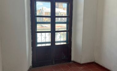 Local comercial con excelente ubicación: Centro, Álvaro Obregón esquina Corregidora por San José
