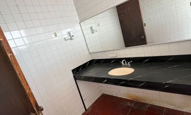 Local comercial con excelente ubicación: Centro, Álvaro Obregón esquina Corregidora por San José