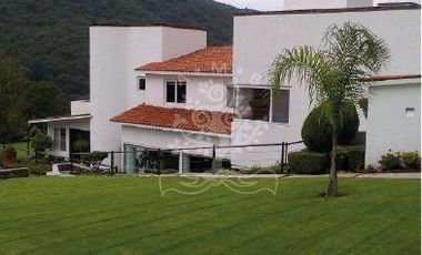 !LA FINCA DE TUS SUEÑOS!  BELLEZA A TODO LUJO Y PRIVACIDAD!!!