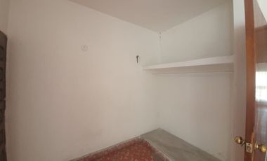 Atención constructores e inversionistas - Casa super ubicada con terreno amplio