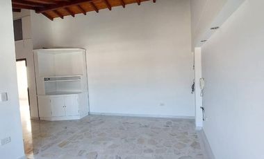 SE ARRIENDA CASA 4 ALCOBAS LAGOS DEL CACIQUE