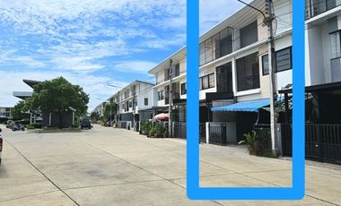 ขายทาวน์โฮม 2 ชั้น พฤกษาพรรณ แกรนด์ ลำพยา 3   (Pruksapun grand lampaya 3) พร้อมเข้าอยู่  ห่างจากเซ็นทรัลนครปฐม Central Nakhon Pathom เพียง 3 กิโลเมตร