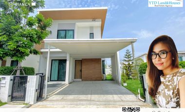 Semi-detached house for sale, Detached house style, corner house, quiet, private, no traffic coming in and out, very new condition, COMO Bianca Bangna
