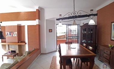 Casa en sector campestre de 4 alcobas en venta, Sabaneta Las Lomitas