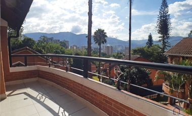 Casa en sector campestre de 4 alcobas en venta, Sabaneta Las Lomitas