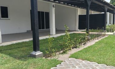 Punta Chame Casa de 185 m2 con piscina a dos pasos del mar. $180,000