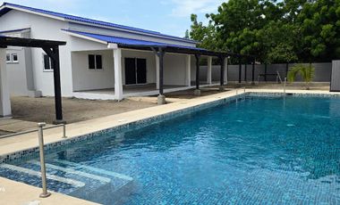 Punta Chame Casa de 185 m2 con piscina a dos pasos del mar. $180,000