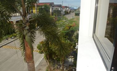 House for rent in Fonte Di Versailles with a beautiful landscaped garden in Minglanilla, Cebu with 24/7 guards on juty