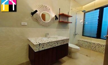 for sale modern house with 4 bedroom plus 3 parking in mandaue cebu