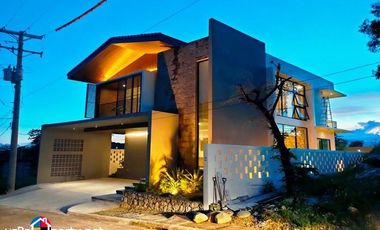 for sale modern house with 4 bedroom plus 3 parking in mandaue cebu