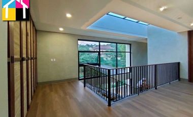 for sale modern house with 4 bedroom plus 3 parking in mandaue cebu
