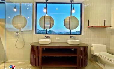 for sale modern house with 4 bedroom plus 3 parking in mandaue cebu