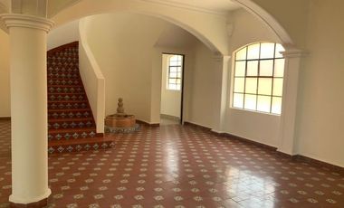 Casa en renta, ideal para negocio!! o casa habitación. En el centro Cuernavaca!!!