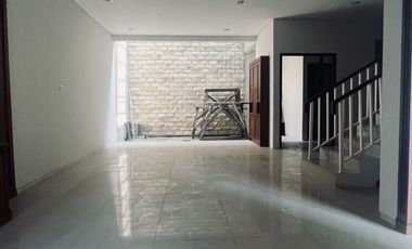 House For Sale! Luxury House in Hyarta EcoVillage with 4 Bedrooms