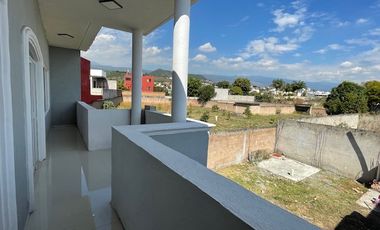 CUERNAVACA, AHUATEPEC, POR MONTESORI. VENDO CASA SOLA 4 RECS. C-400 MTS.