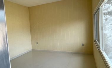 CUERNAVACA, AHUATEPEC, POR MONTESORI. VENDO CASA SOLA 4 RECS. C-400 MTS.