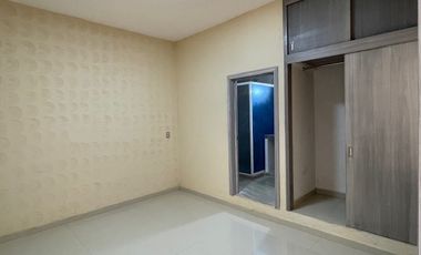 CUERNAVACA, AHUATEPEC, POR MONTESORI. VENDO CASA SOLA 4 RECS. C-400 MTS.