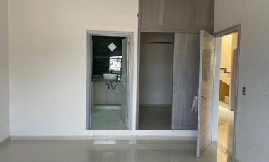 CUERNAVACA, AHUATEPEC, POR MONTESORI. VENDO CASA SOLA 4 RECS. C-400 MTS.