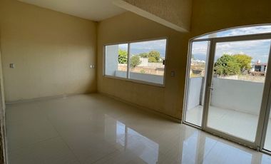 CUERNAVACA, AHUATEPEC, POR MONTESORI. VENDO CASA SOLA 4 RECS. C-400 MTS.