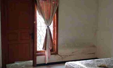 Jual / Sewa mana yang lebih dulu*

Rumah 2 lantai siap huni di Kutisari Utara, dekat UK Petra