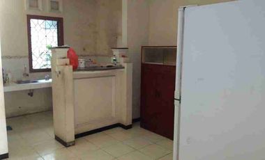 Jual / Sewa mana yang lebih dulu*

Rumah 2 lantai siap huni di Kutisari Utara, dekat UK Petra