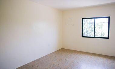 FOR SALE 3 DOORS 2-STOREY APARTMENT
