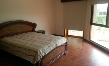 Samborondon. Villa Amoblada en renta, con Piscina y Vista a Lago