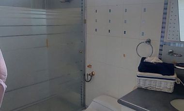 Samborondon. Villa Amoblada en renta, con Piscina y Vista a Lago