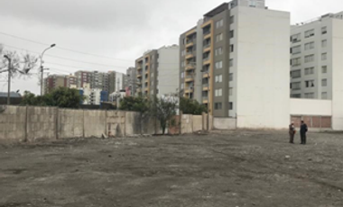 LOTE ESTRATEGICAMENTE UBICADO EN PASAJE SAN BASILIO SURCO